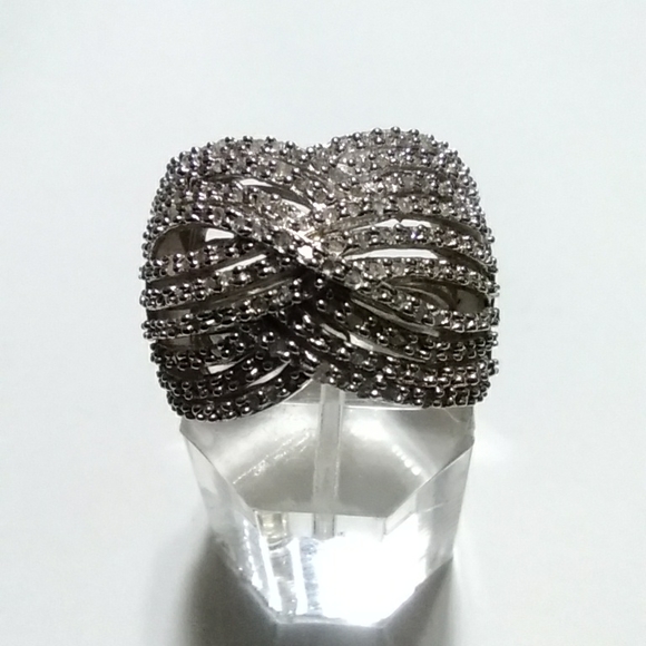 Diamond Ring - Picture 4 of 9